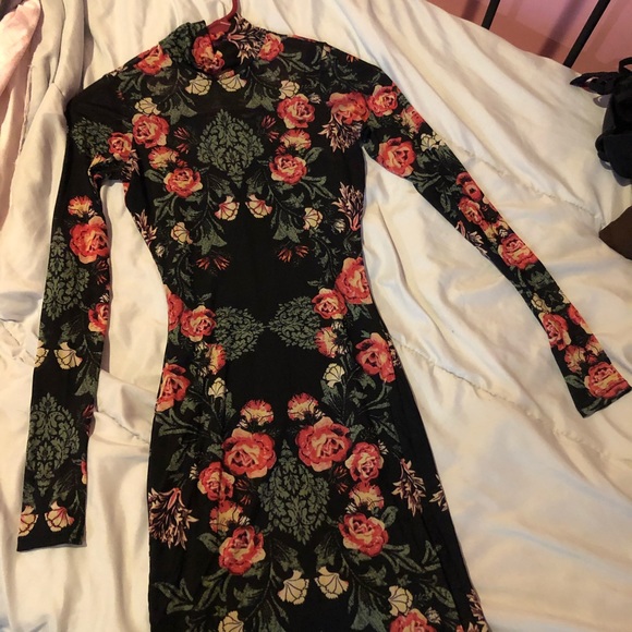 Dress - Picture 2 of 2